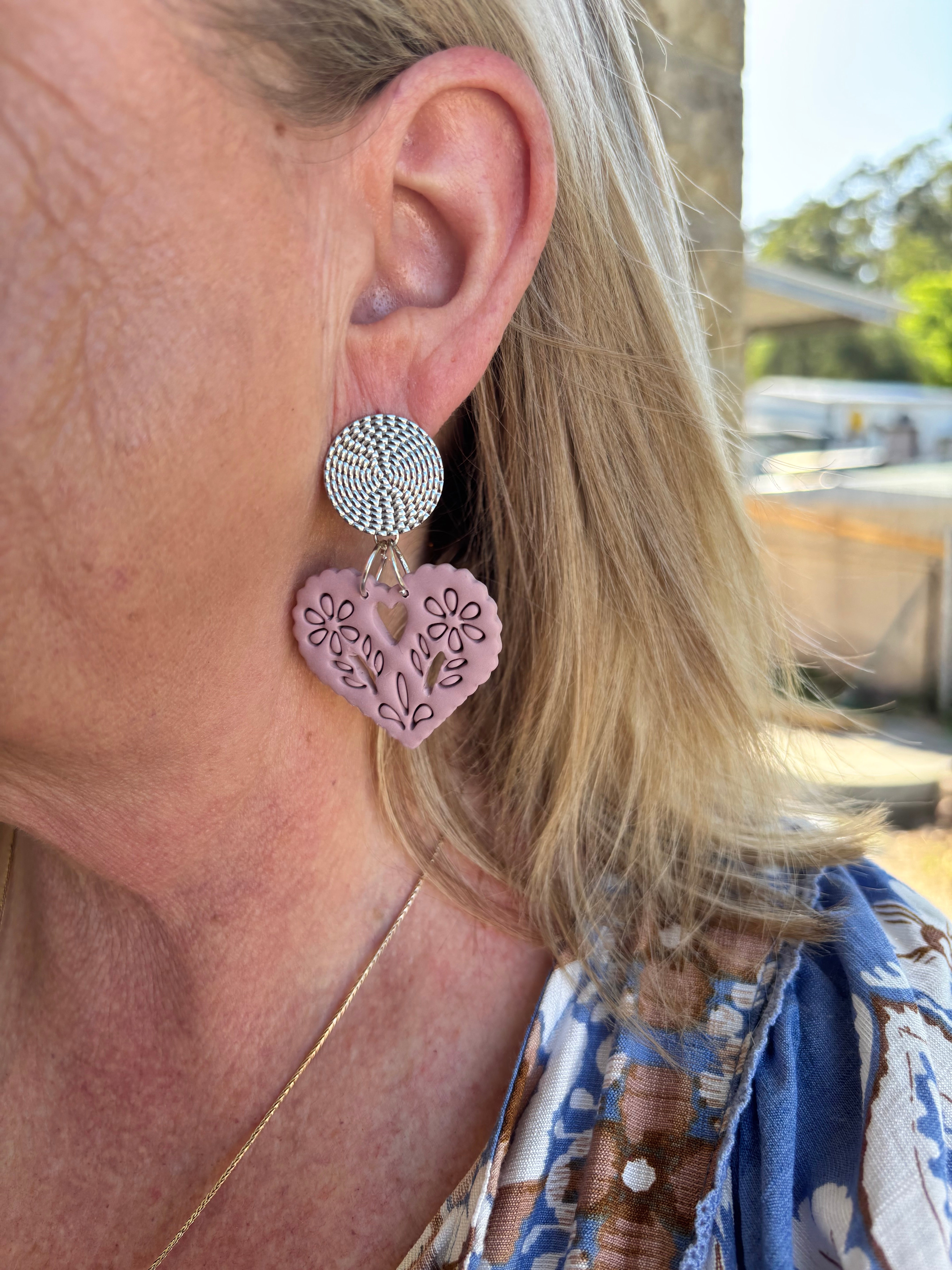 AMOR – Papel Picado Heart Dangle