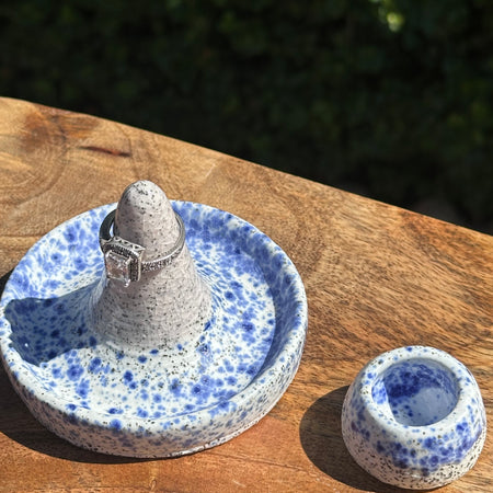A Ring Holder and Earring Thumb Pot Set