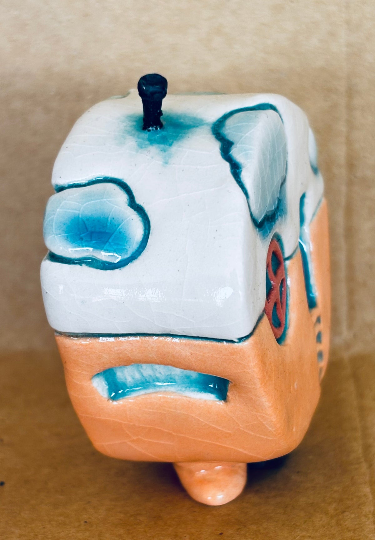 Small Retro Collectable Ceramic Caravan 7