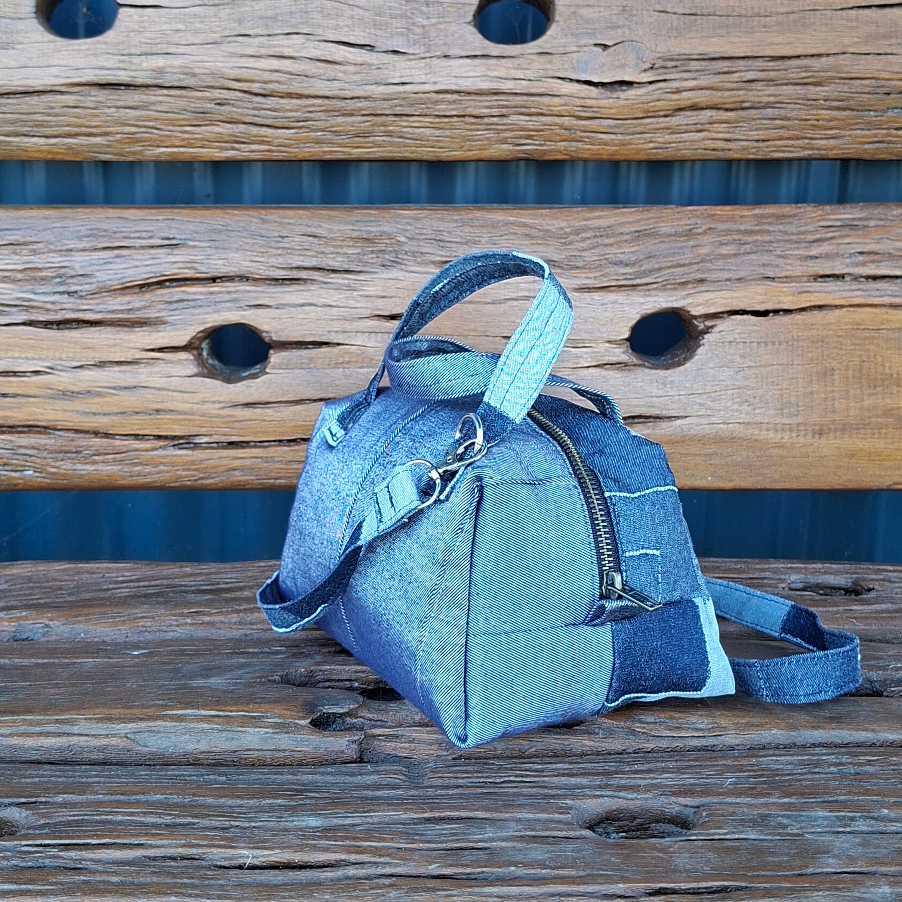 Mini Boston Hand Bag Handbag w detachable Shoulder Strap.