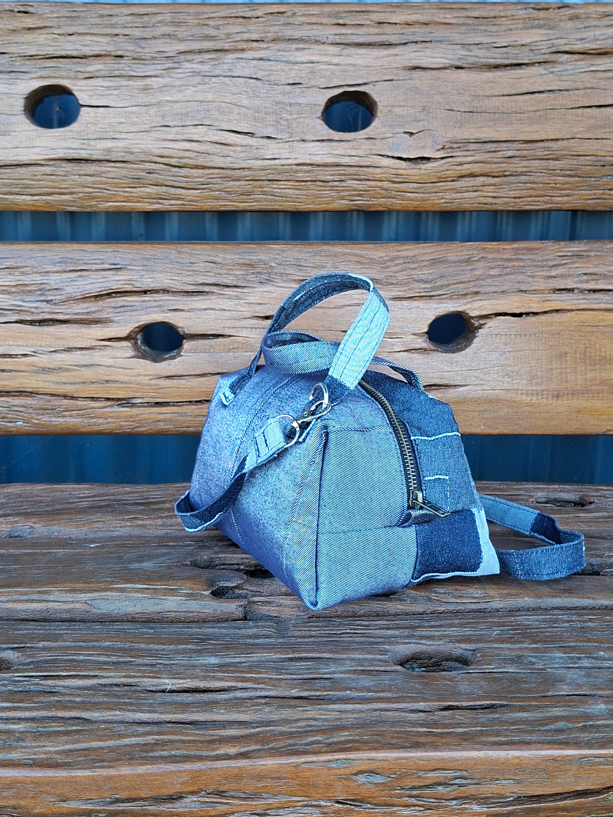 Mini Boston Hand Bag Handbag w detachable Shoulder Strap.