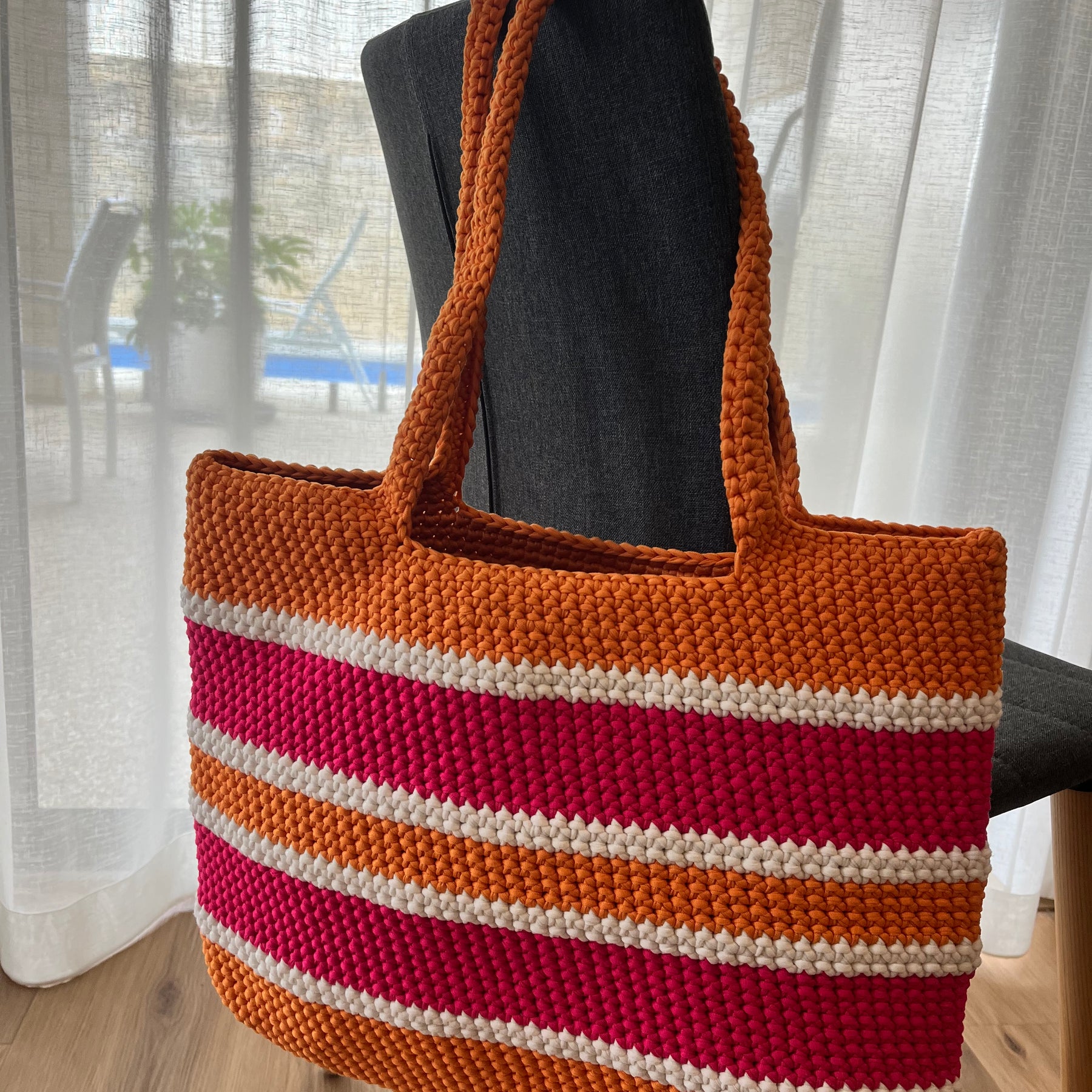 The Everyday Crochet Tote Bag - Tropical Punch