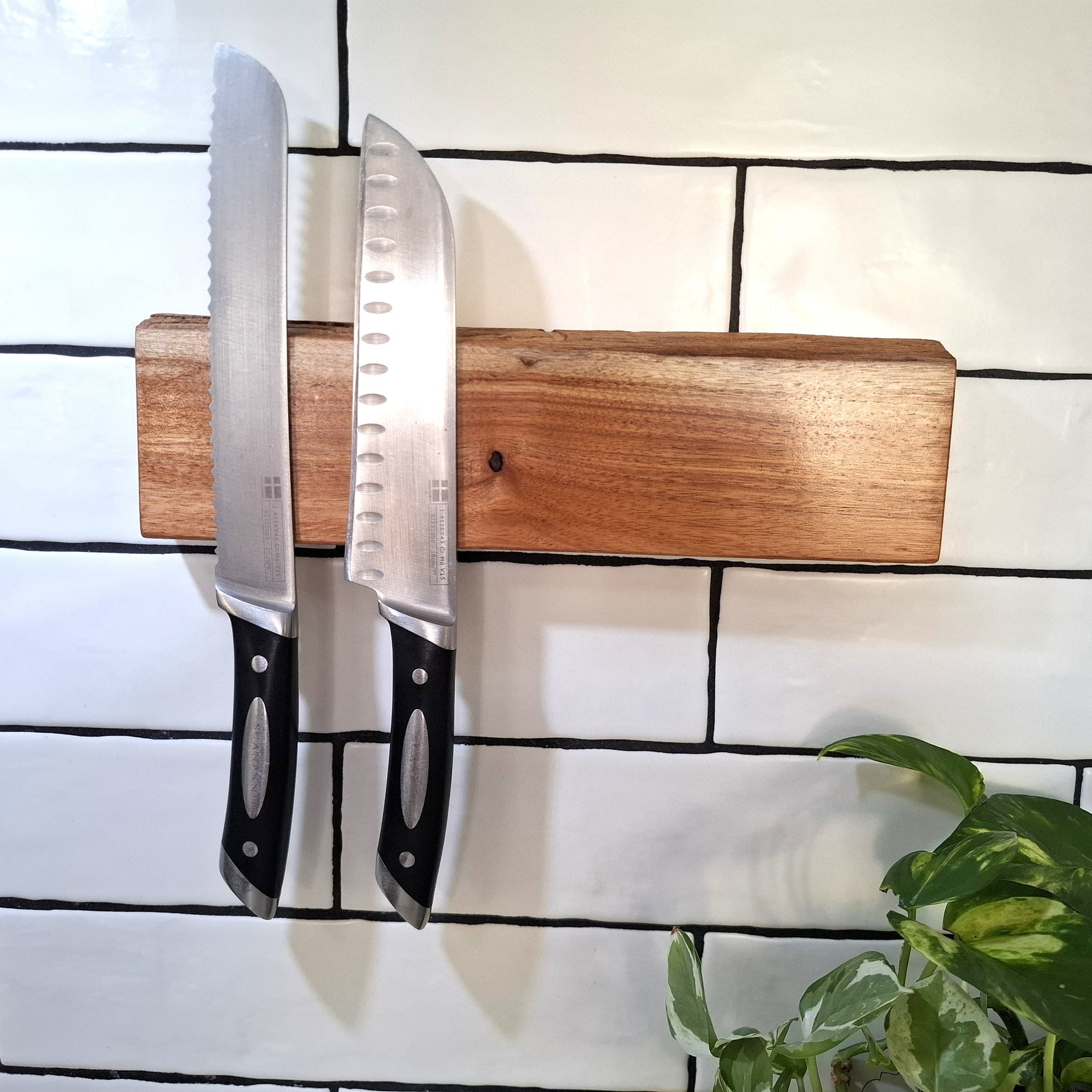 Handmade Wooden Magnetic Knife Holder: Wall-Mounted Kitchen Rack
