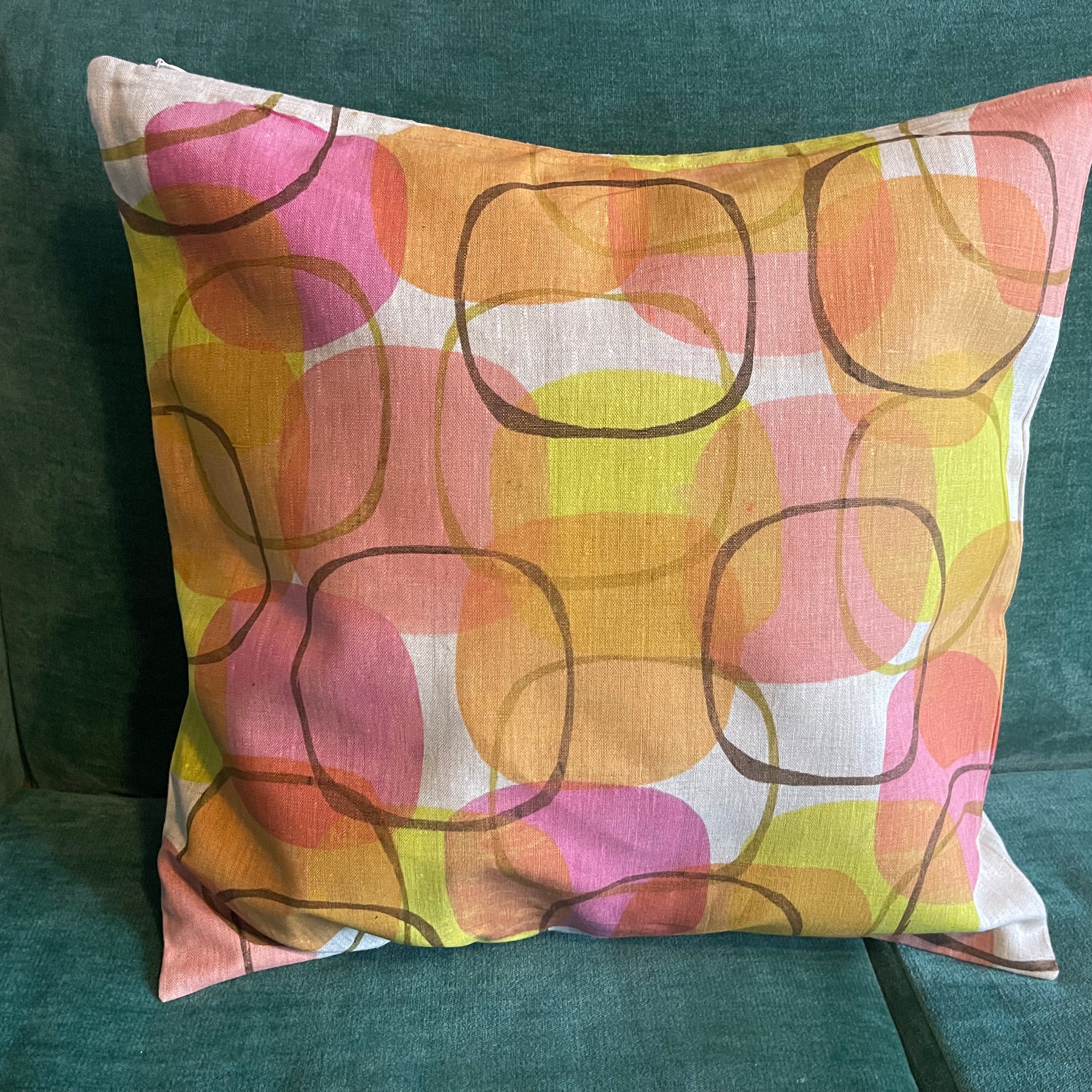 Cushion cover - Bronze rose and lime circles