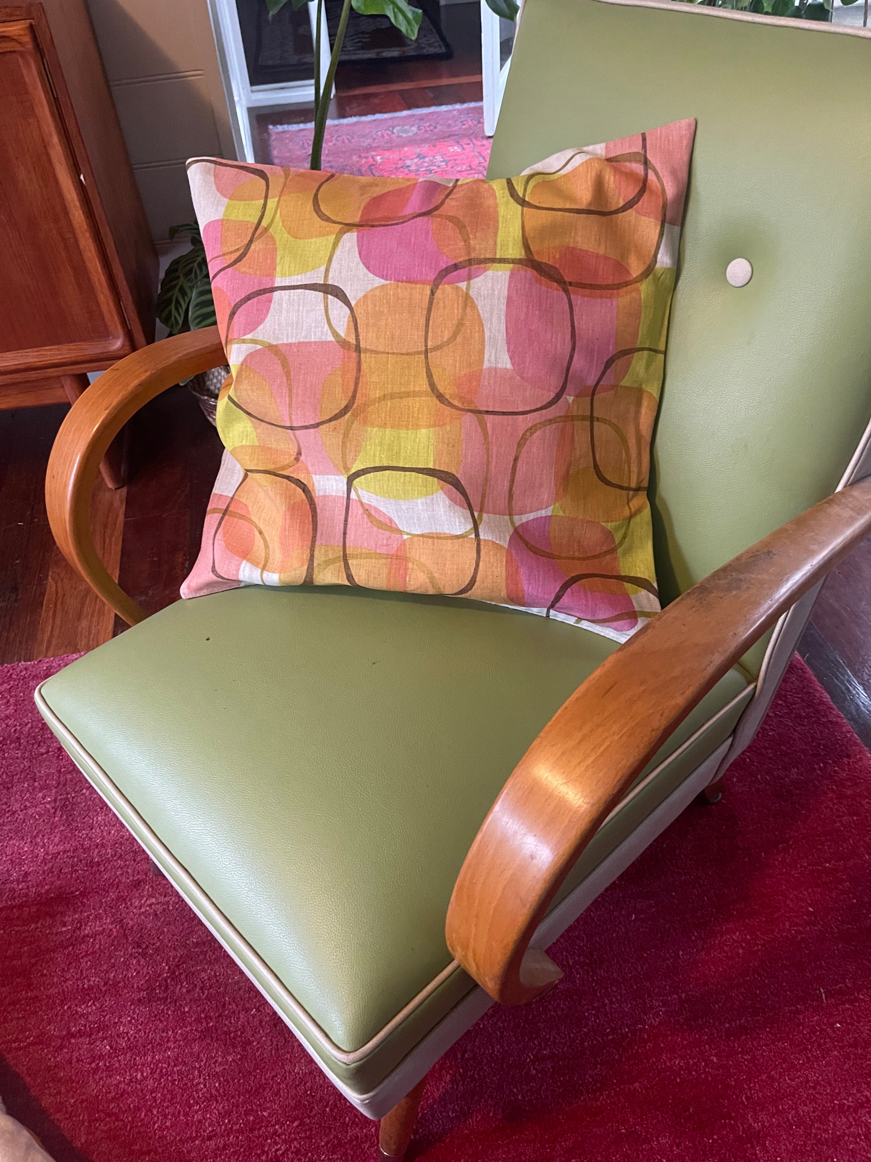 Cushion cover - Bronze rose and lime circles