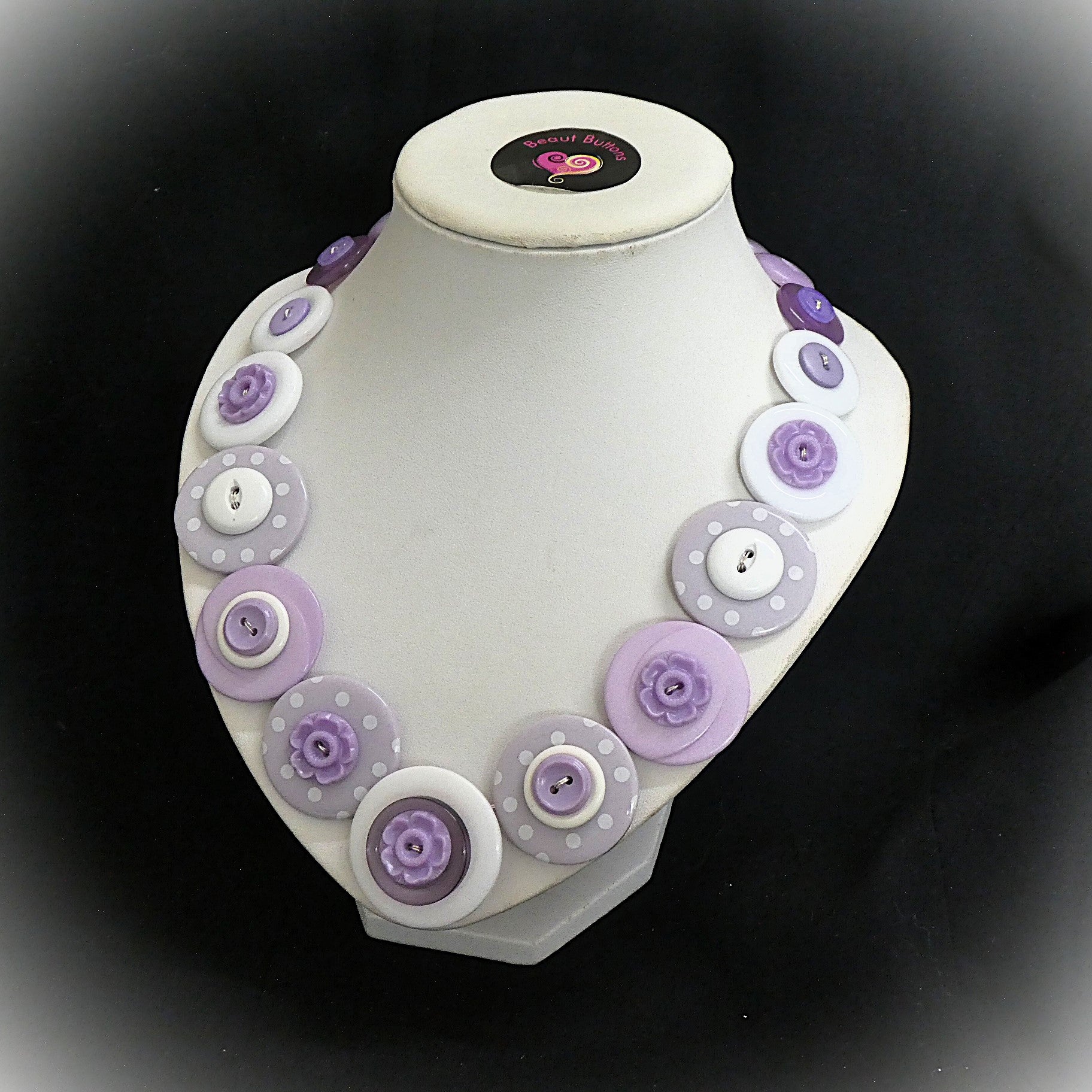 Button necklace - Sweet Lavender