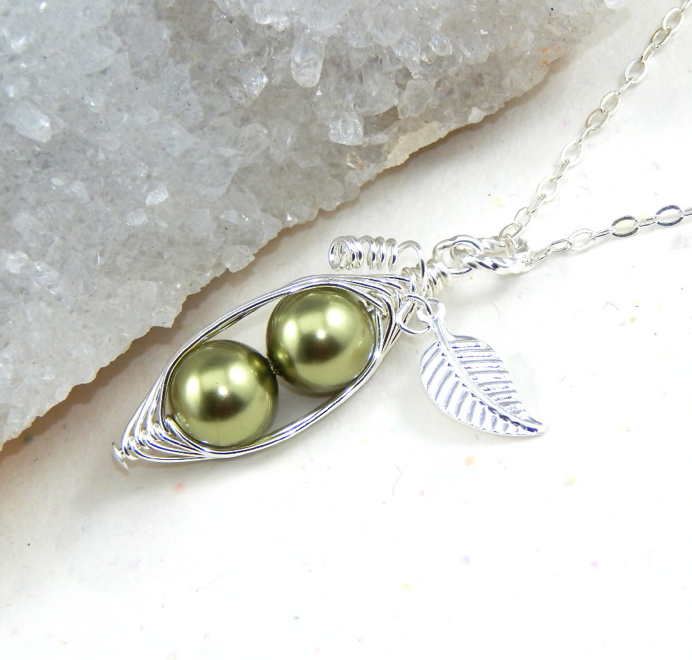 Two Peas in a Pod Best Friends Necklace