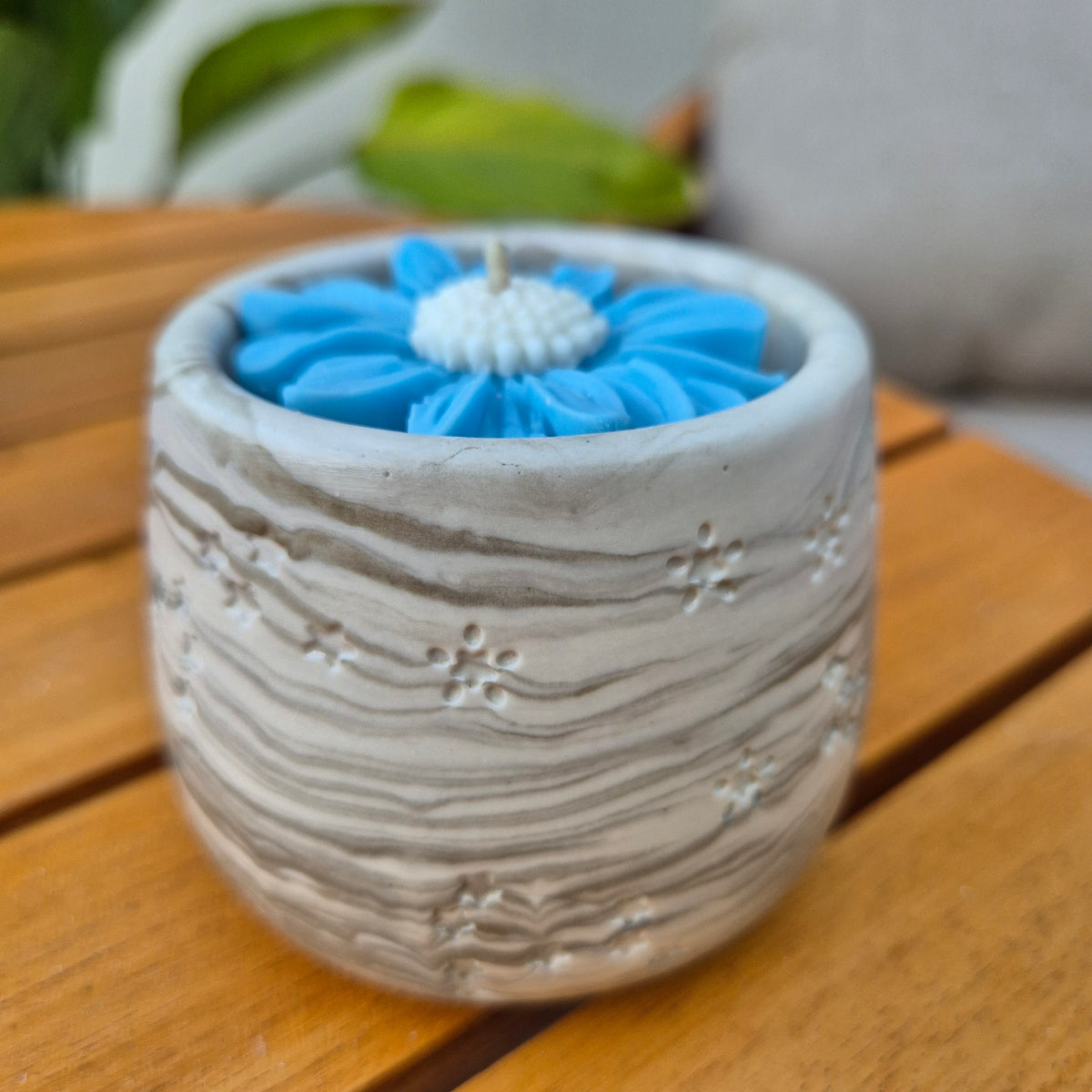 Concrete soy wax tub candle scented with lavender and rose