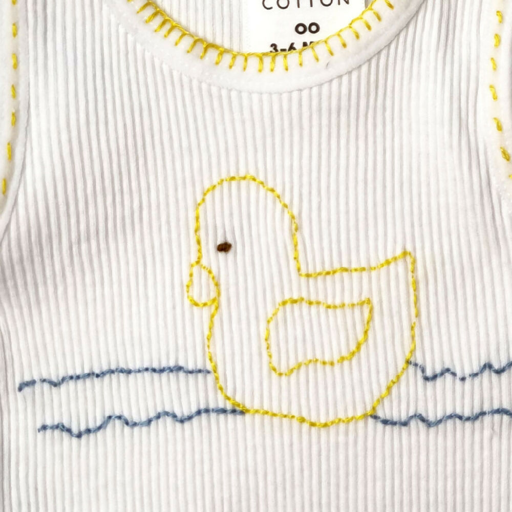 Baby-singlet-duck-close-up