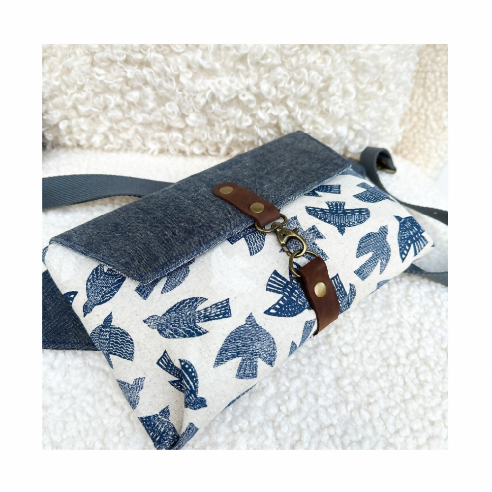 Haralson Belt Crossbody Bag - Navy Birds on Natural