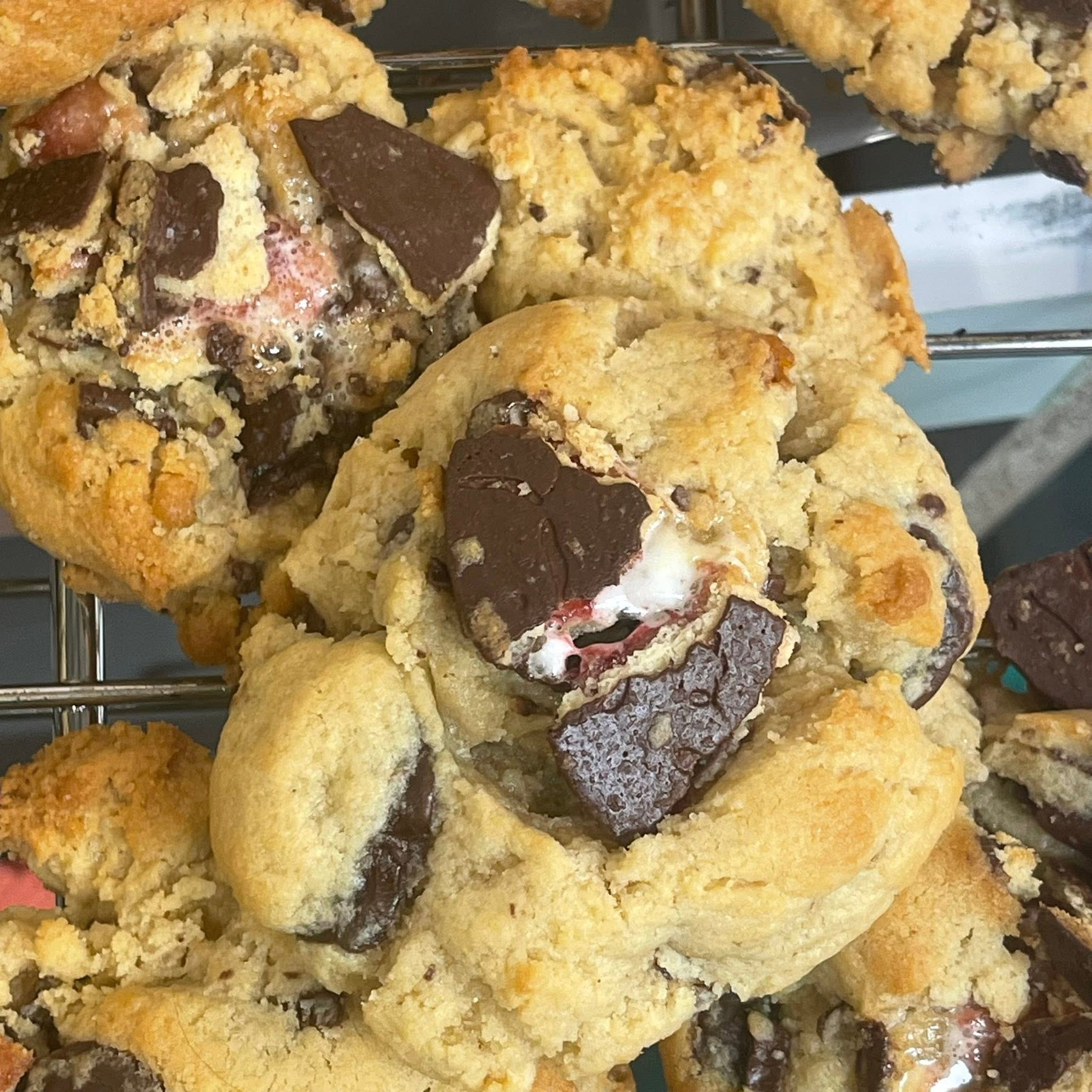 Big Bickies Weekly Flavour Surprise 6 Pack