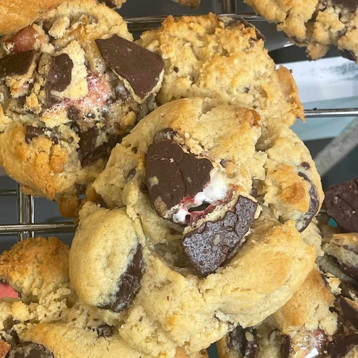Big Bickies Weekly Flavour Surprise 6 Pack
