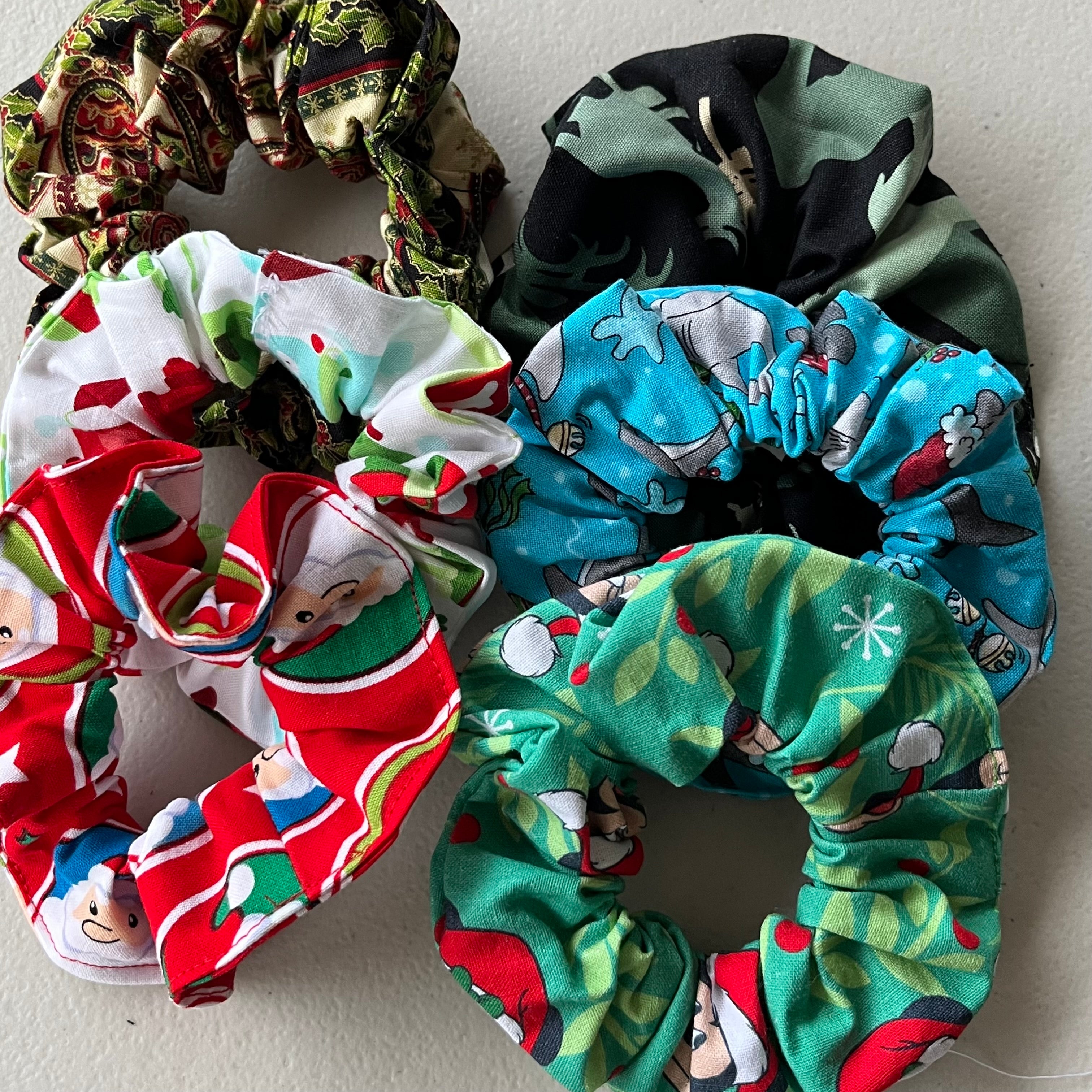 Handmade scrunchies | Christmas Fabric | Set of 6