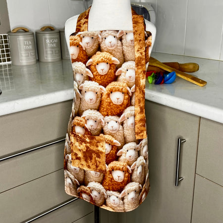 Apron .. Children's Reversible .. Sheep