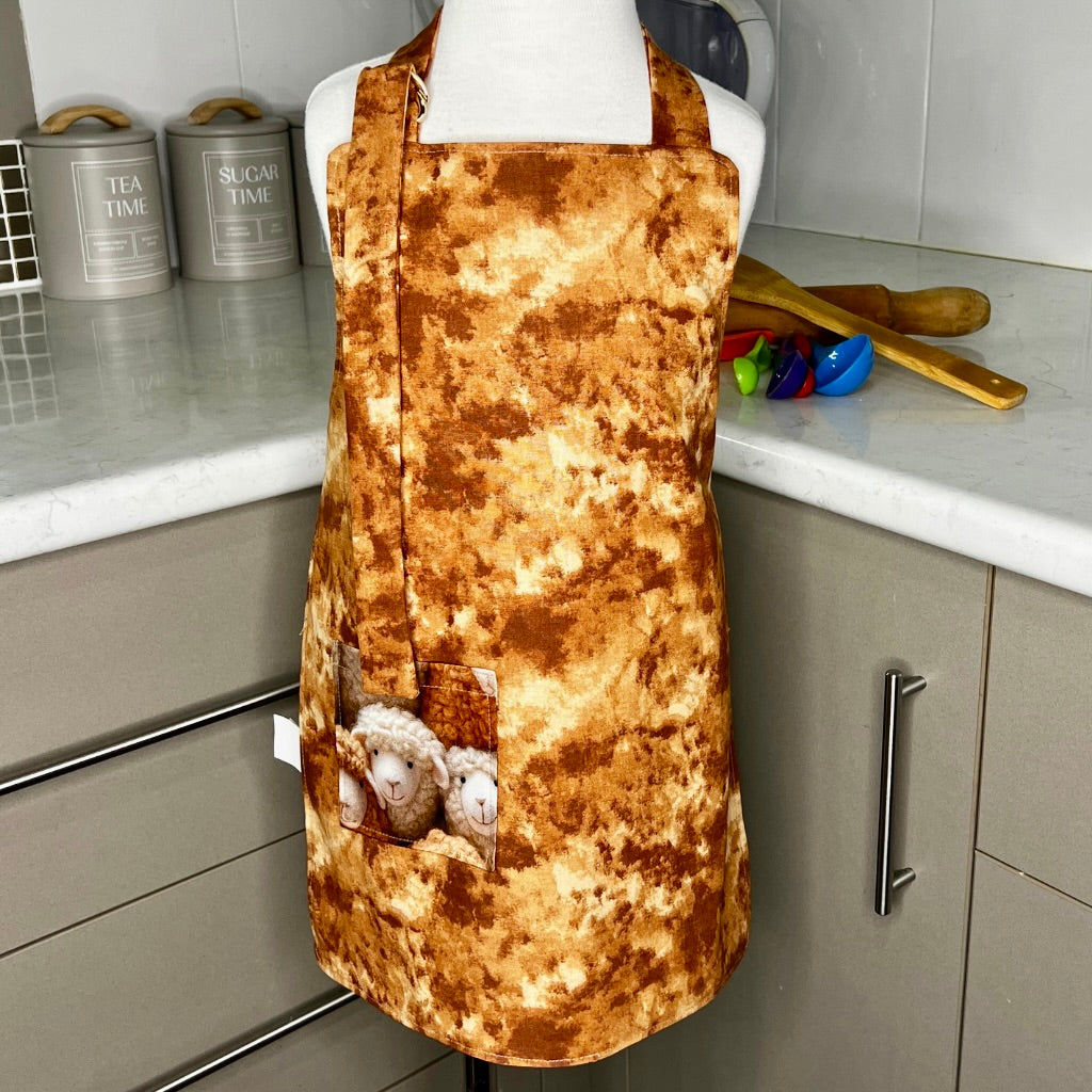 Apron .. Children's Reversible .. Sheep