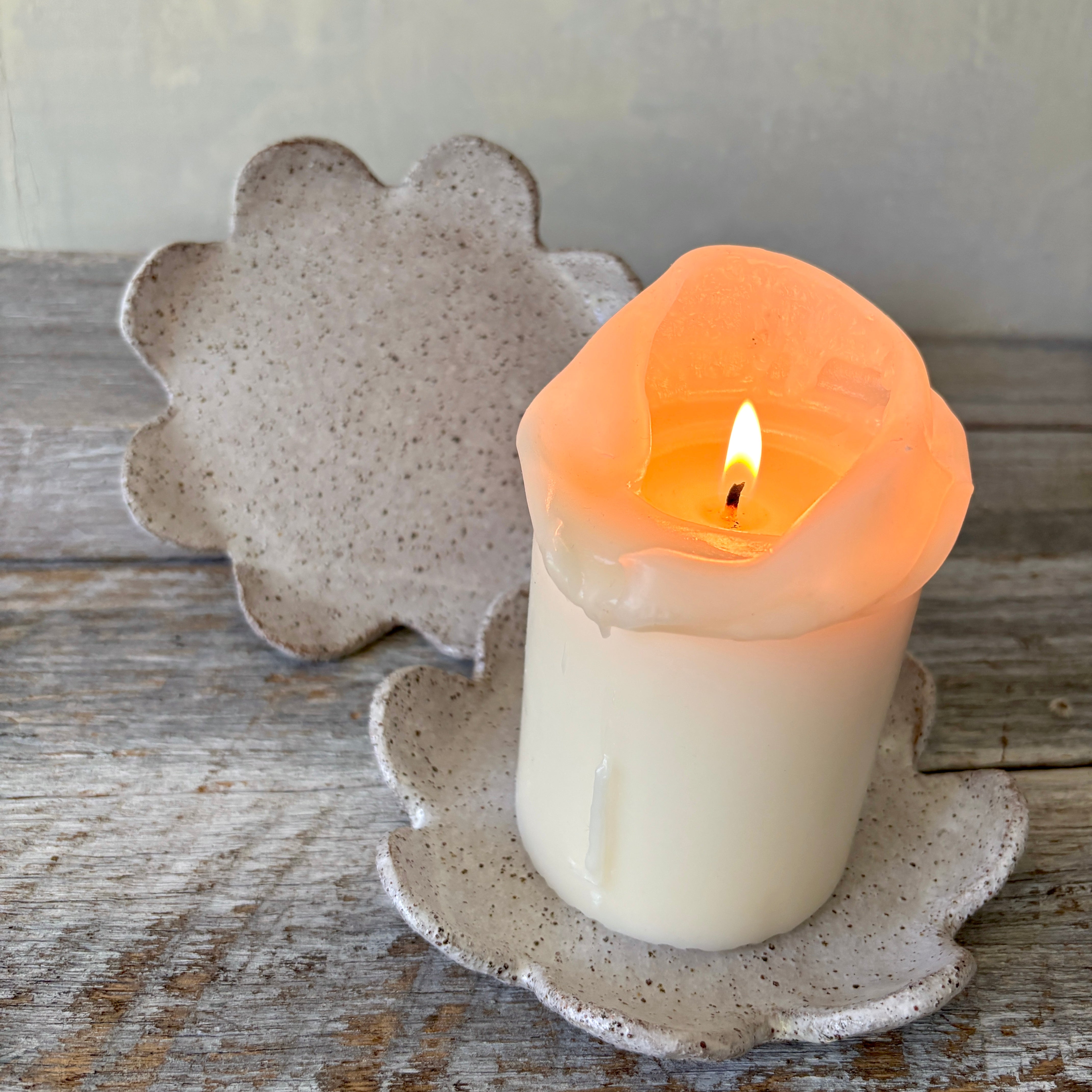 Flower shaped small ceramic plate - rustic and white