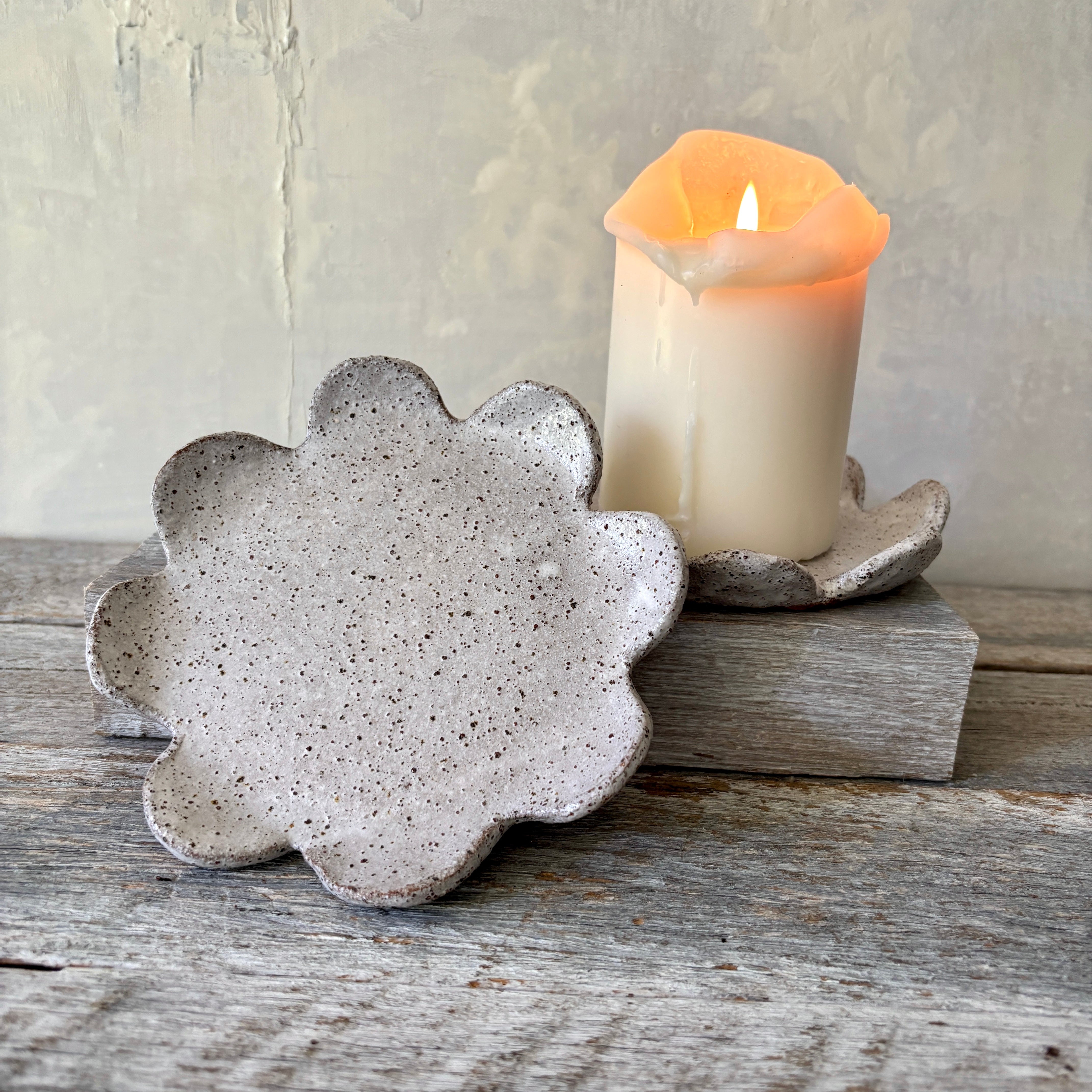 Flower shaped small ceramic plate - rustic and white