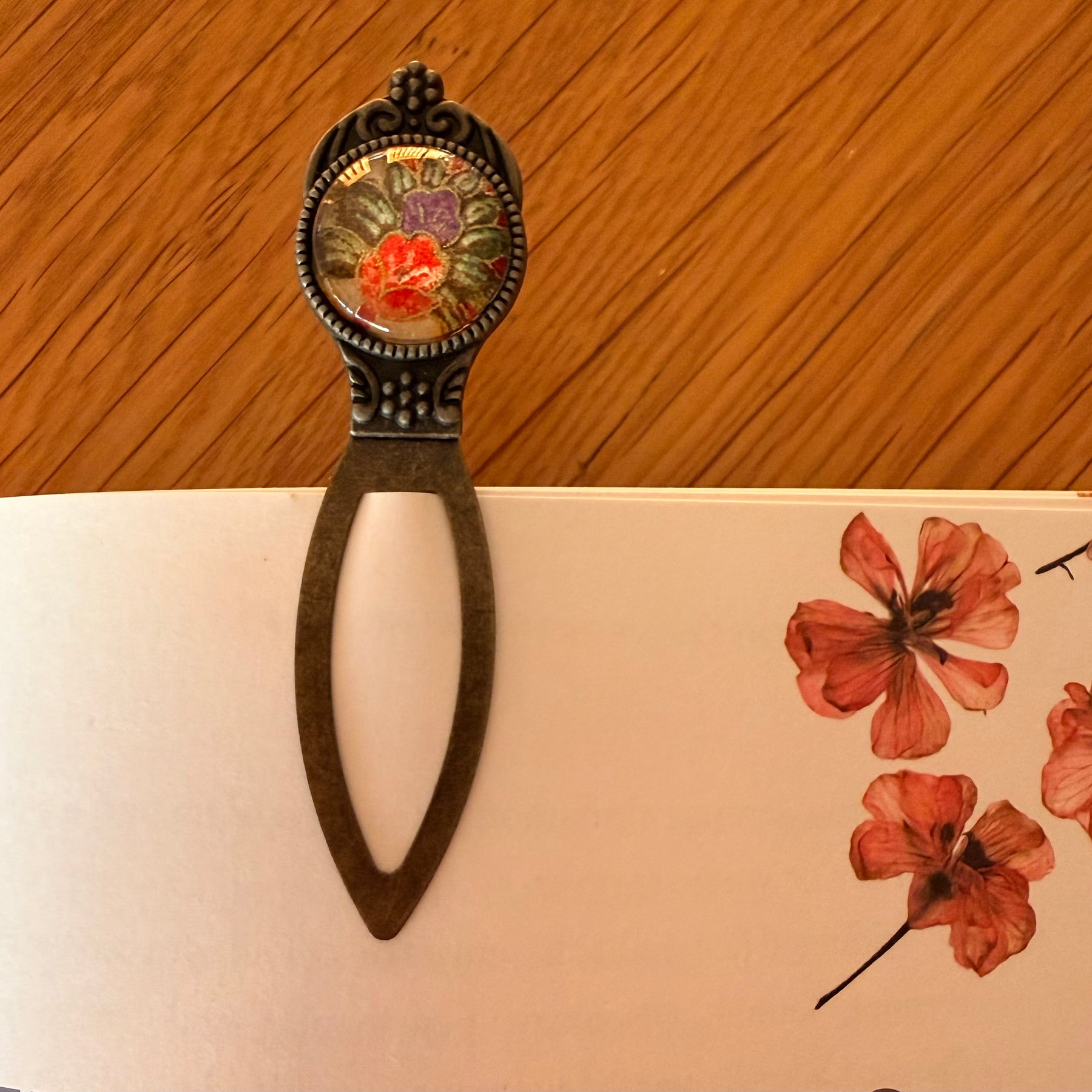 Antique Bronze Plated Flower WASHI Cabochon Bookmark