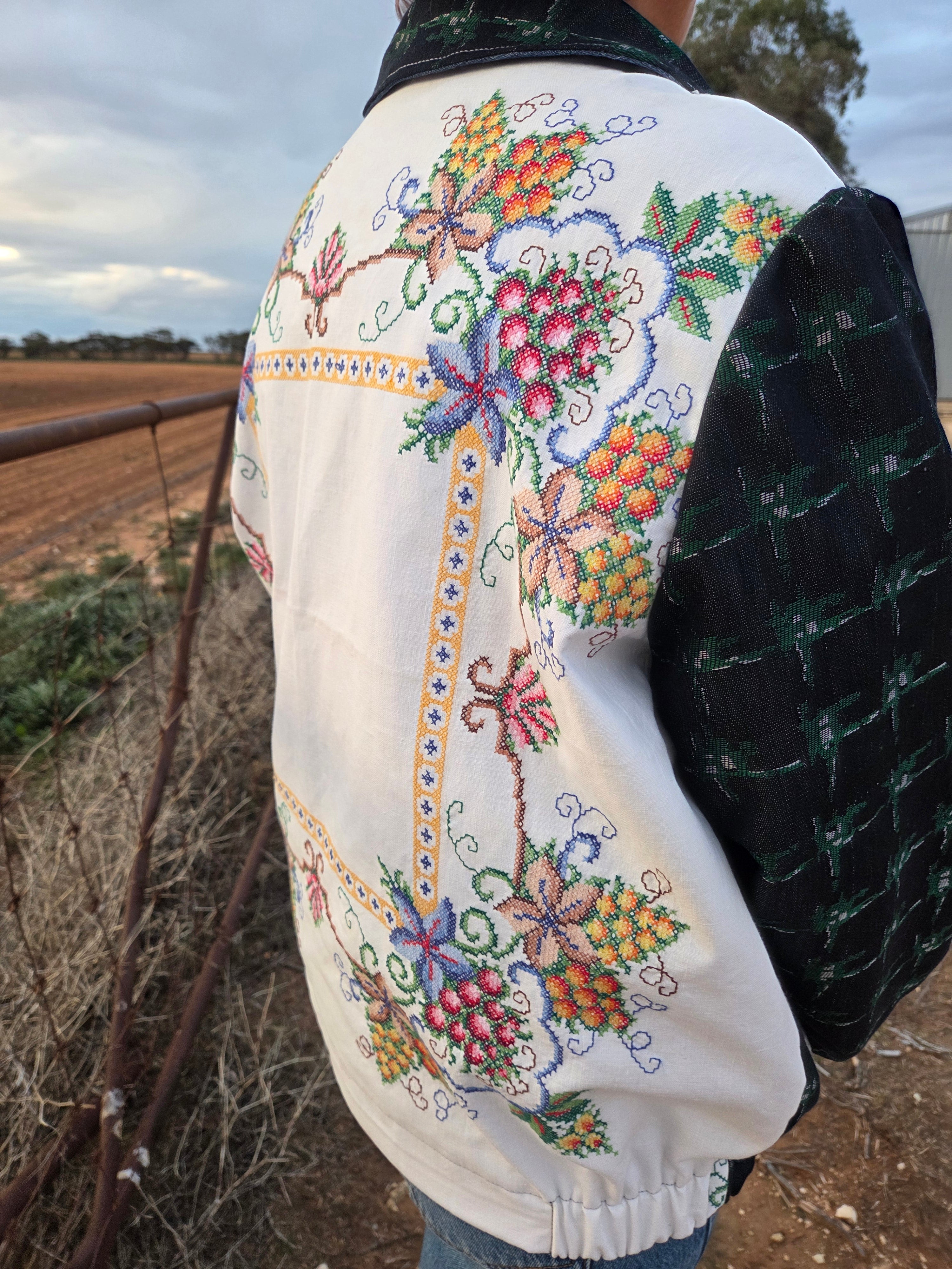On the Vine - Denim Bomber jacket - L/XL