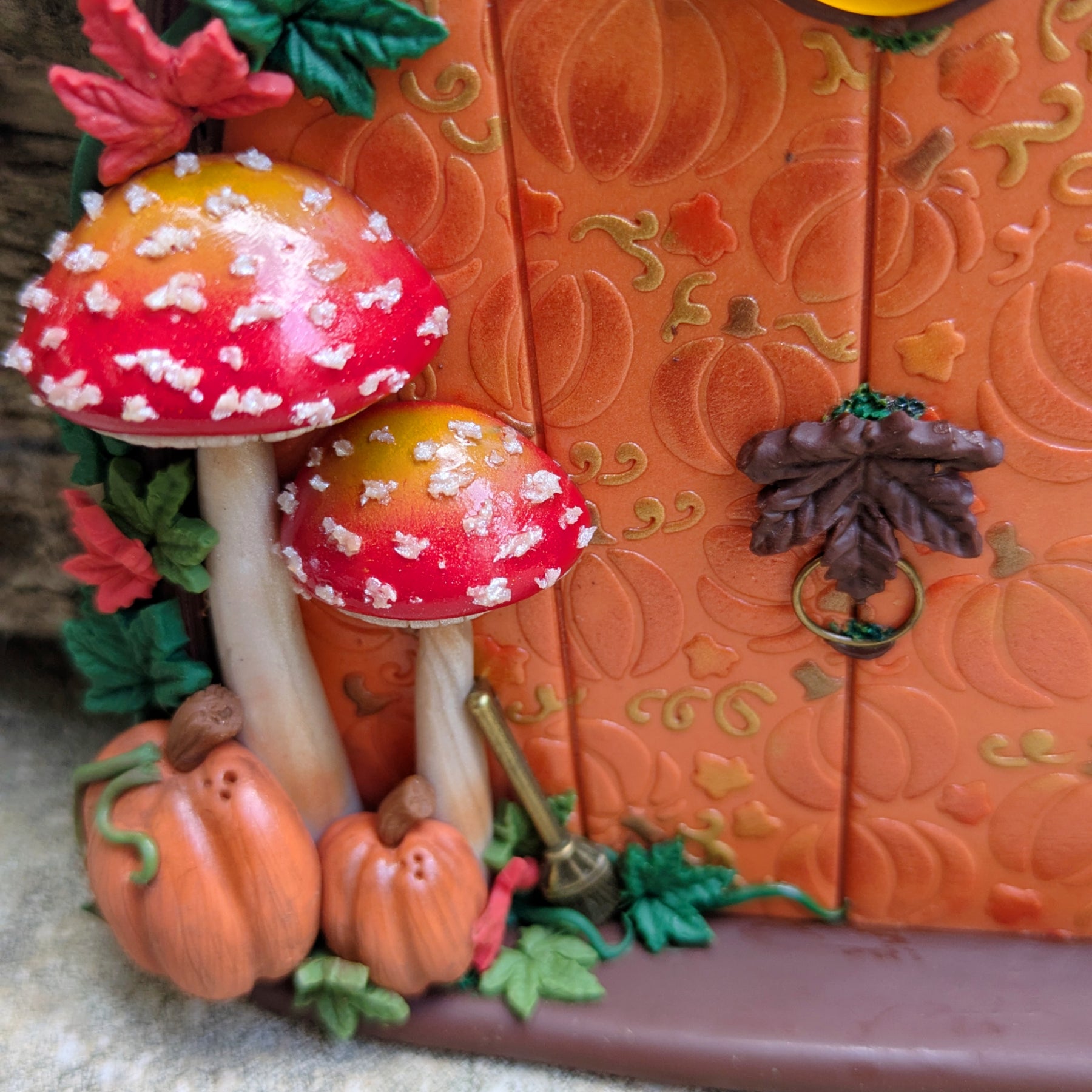 Pumpkin Harvest Fairy Door – A Little Piece of Autumn Magic!