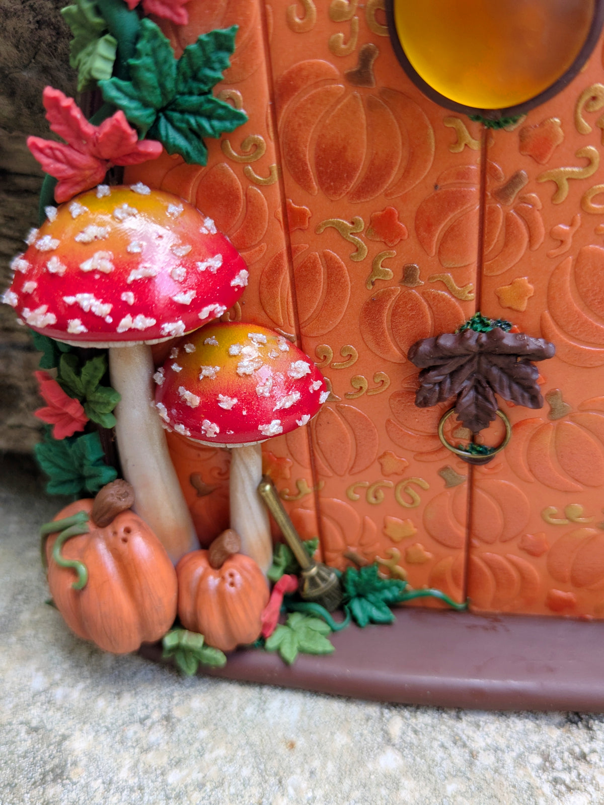 Pumpkin Harvest Fairy Door – A Little Piece of Autumn Magic!