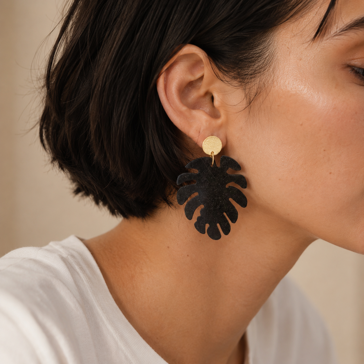 Nerea recycled coffee Monstera leaf earrings | Atelier Cayelle