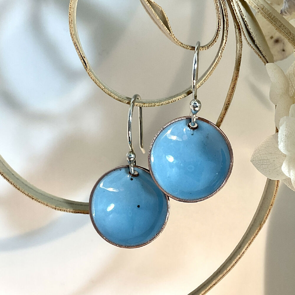 Everyday earrings | Light blue tones