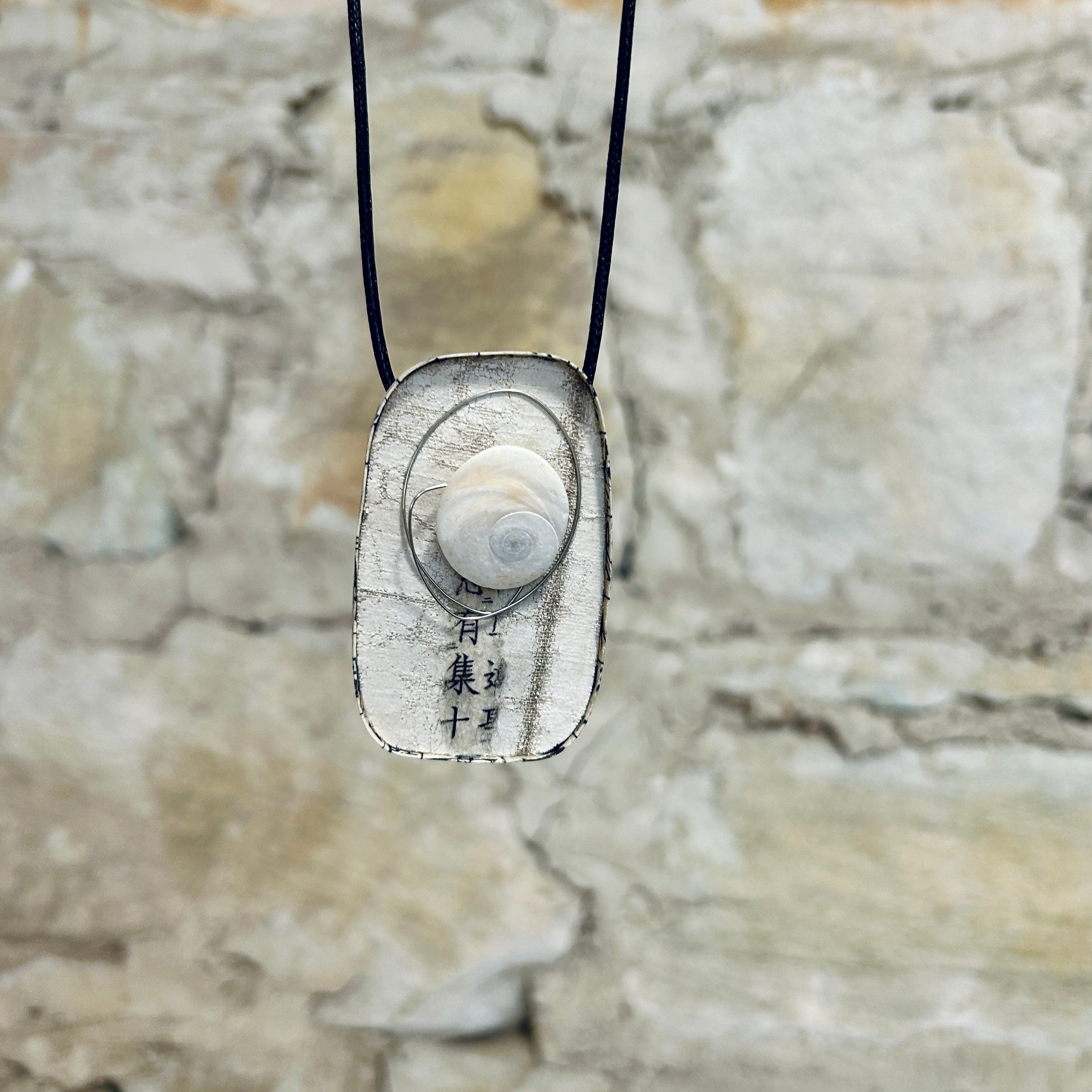 White Catseye Shell Brooch Pendant Combo: 4cm x 6.5cm