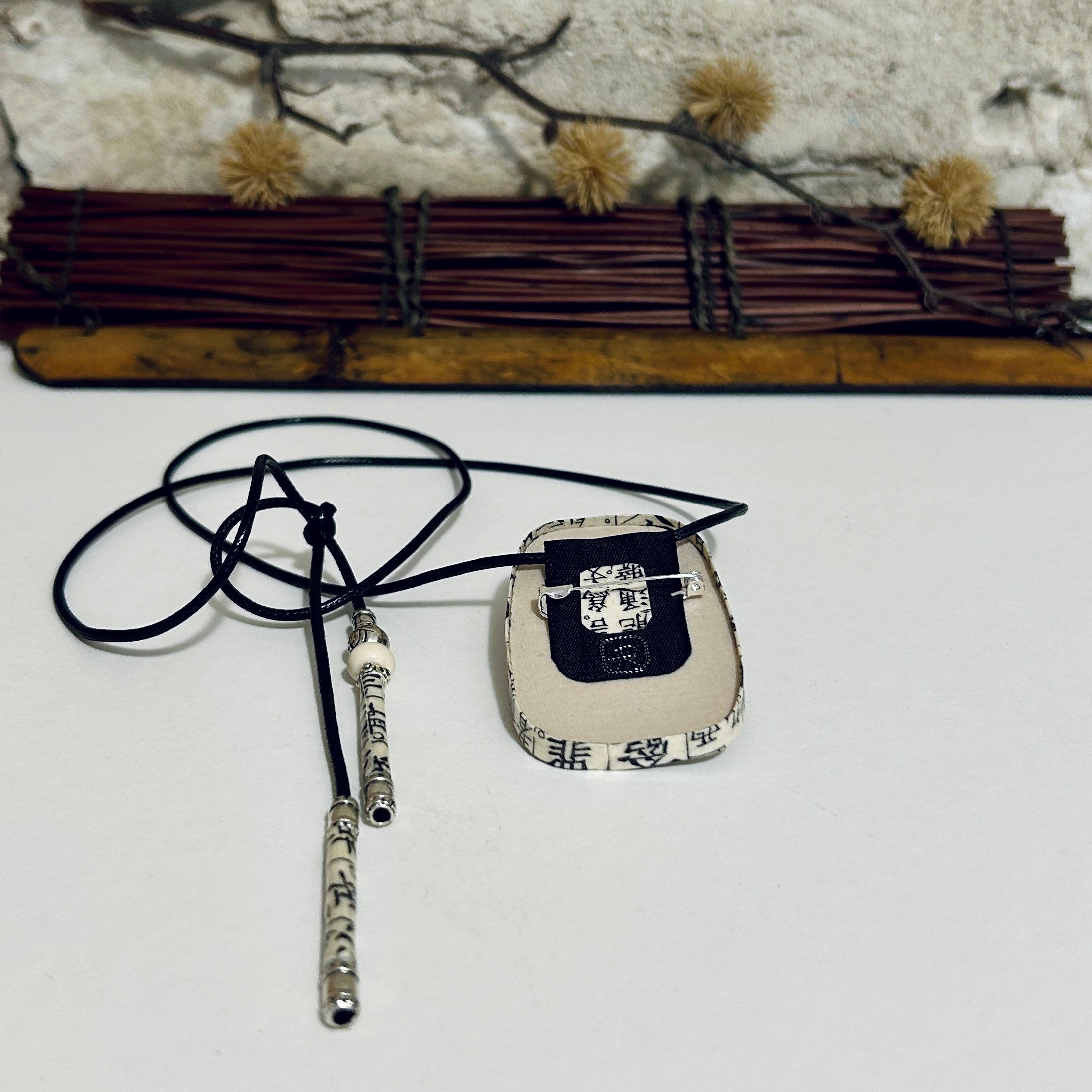 White Catseye Shell Brooch Pendant Combo: 4cm x 6.5cm