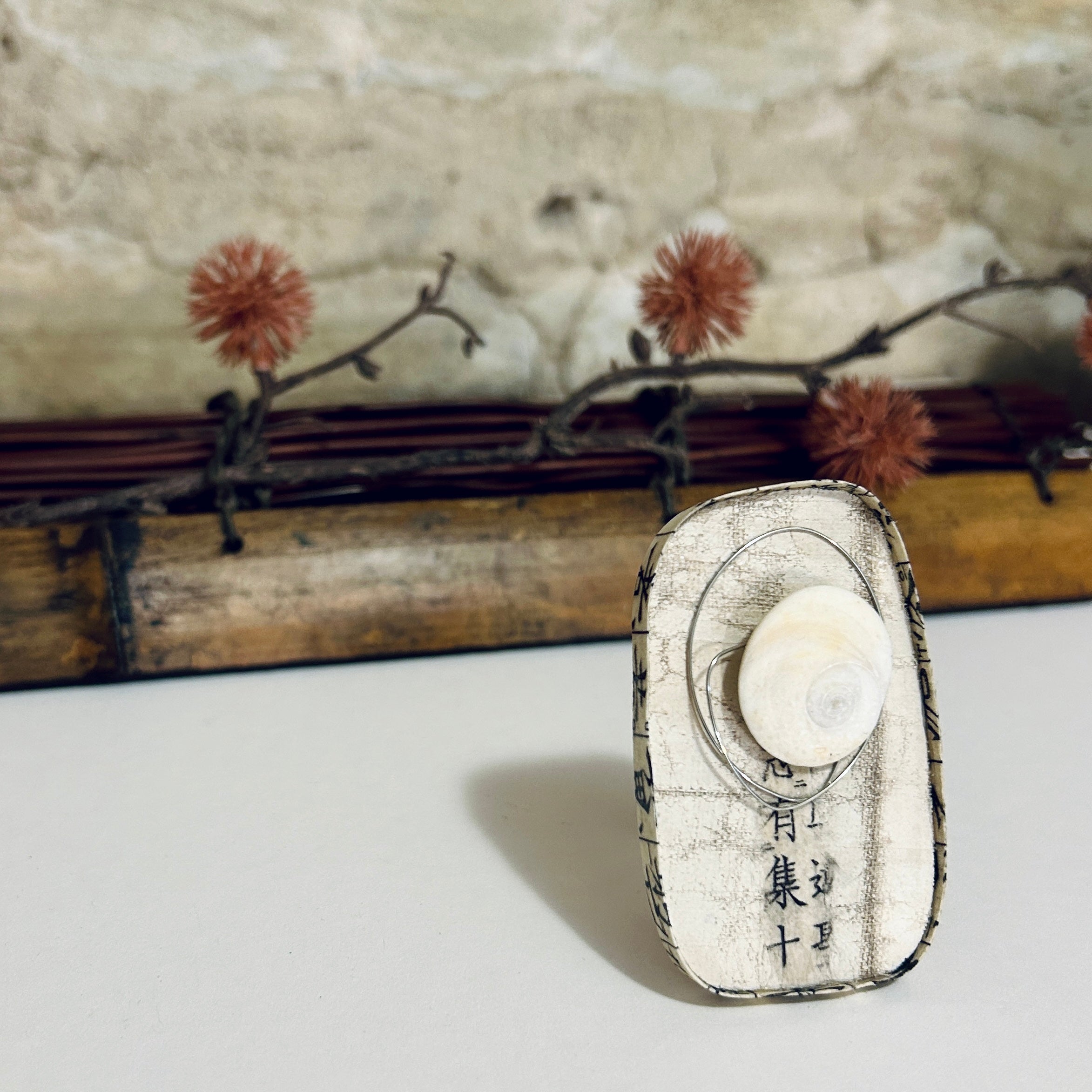 White Catseye Shell Brooch Pendant Combo: 4cm x 6.5cm