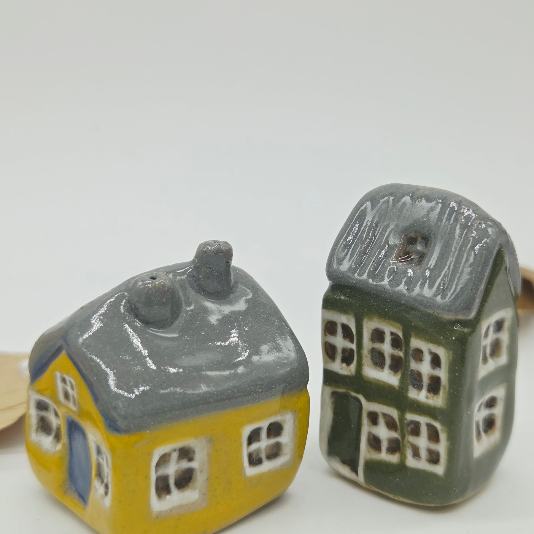 Norwegian Cottages Set of 2