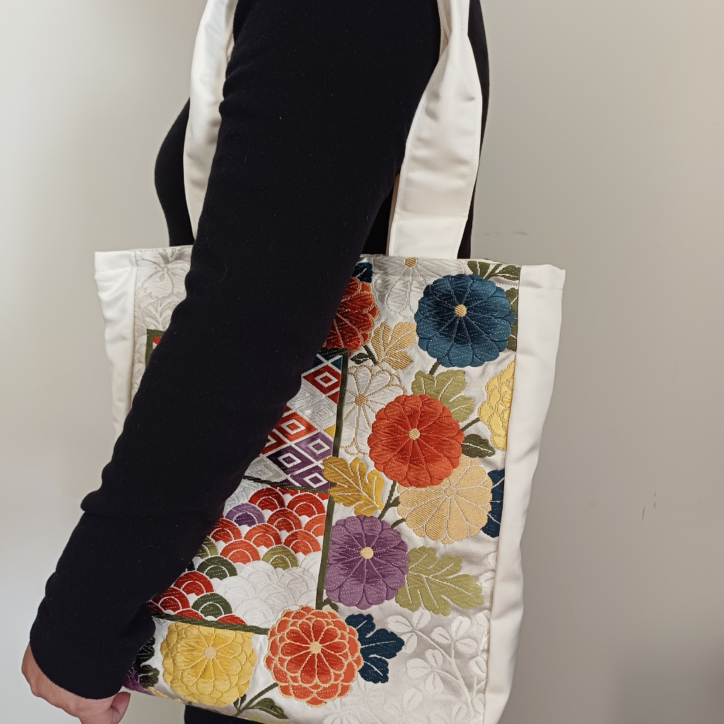 Kimono small Tote Bag - White