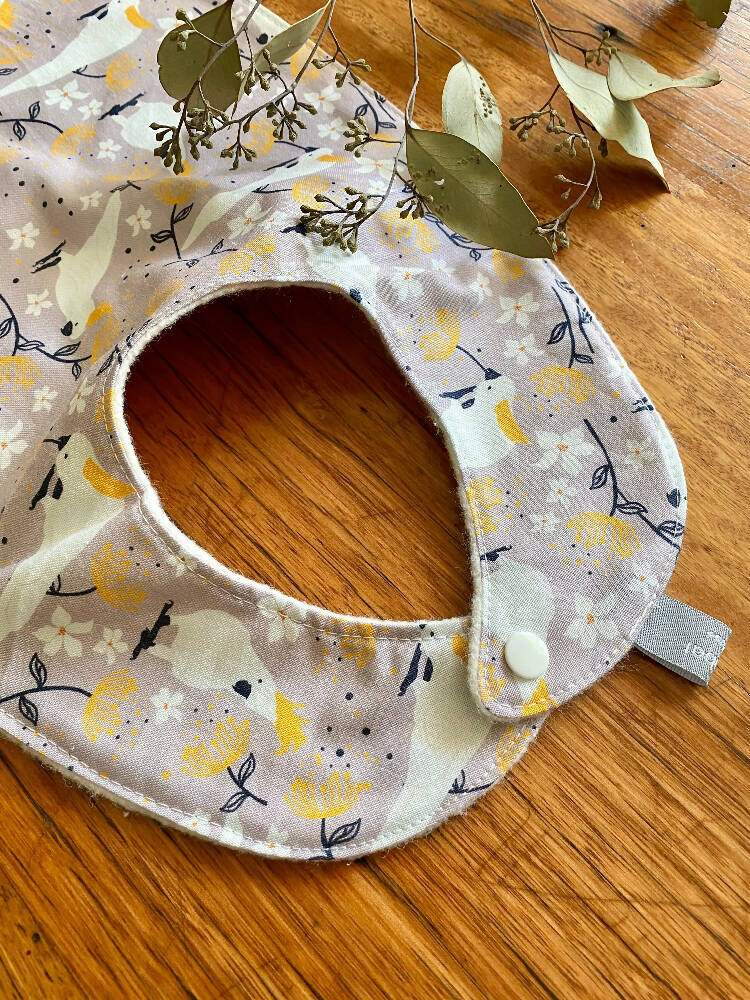 bib - grey cockatoo / eco friendly / organic cotton hemp / baby toddler