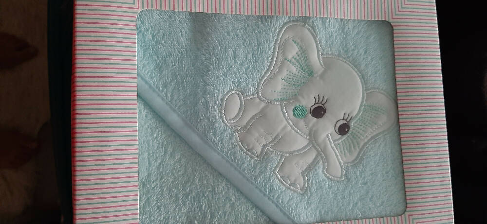 Personalised Embroidered Hooded Baby Towels