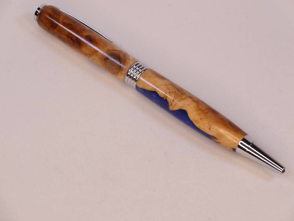 Wood-Resin Blue mix Swirl Streamline pen.