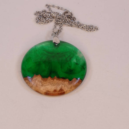 Wood-Resin Green/Dk Green/Clear Curved Front Pendant