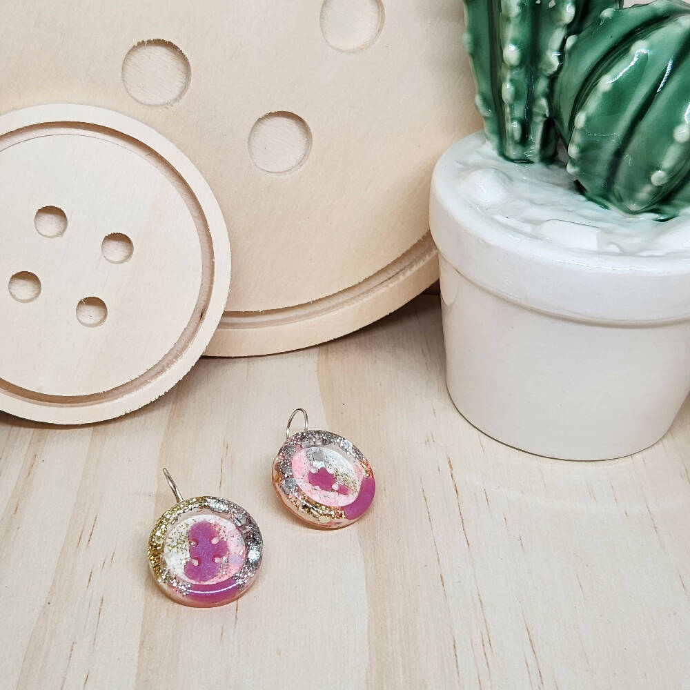Dangle Earrings - PINKY BILLIE BUTTON - Resin - Hook Sml Lge