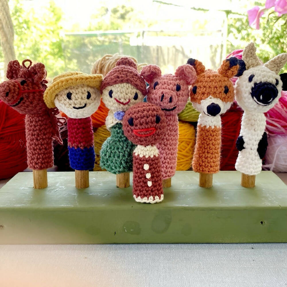 Finger Puppets Crochet The Gingerbread Man with Book
