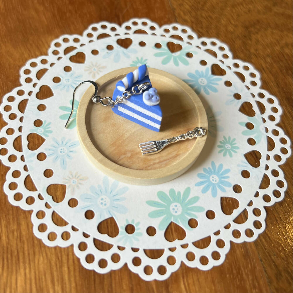 Cake dangles assorted colours (hypoallergenic stainless steel hooks)