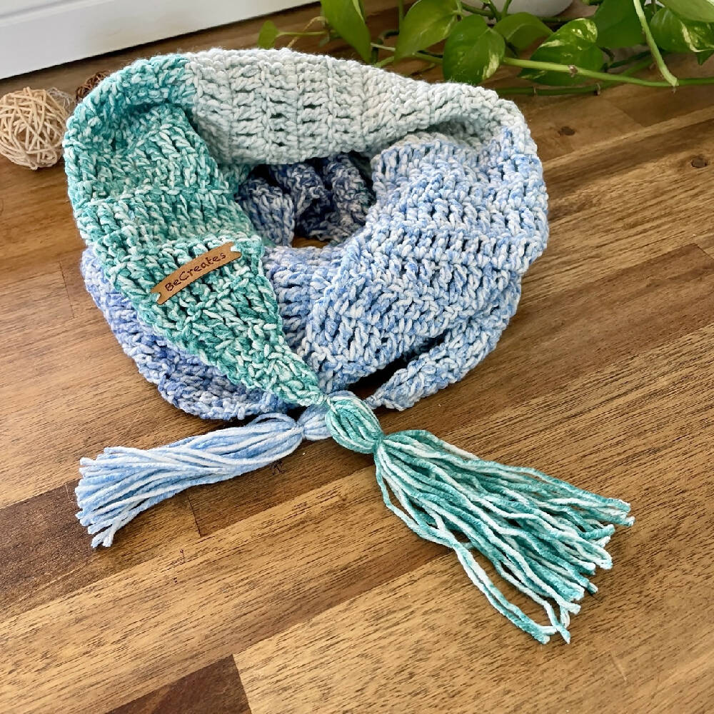 Foxy-ladies-crochet-scarf_IMG_2112 Large