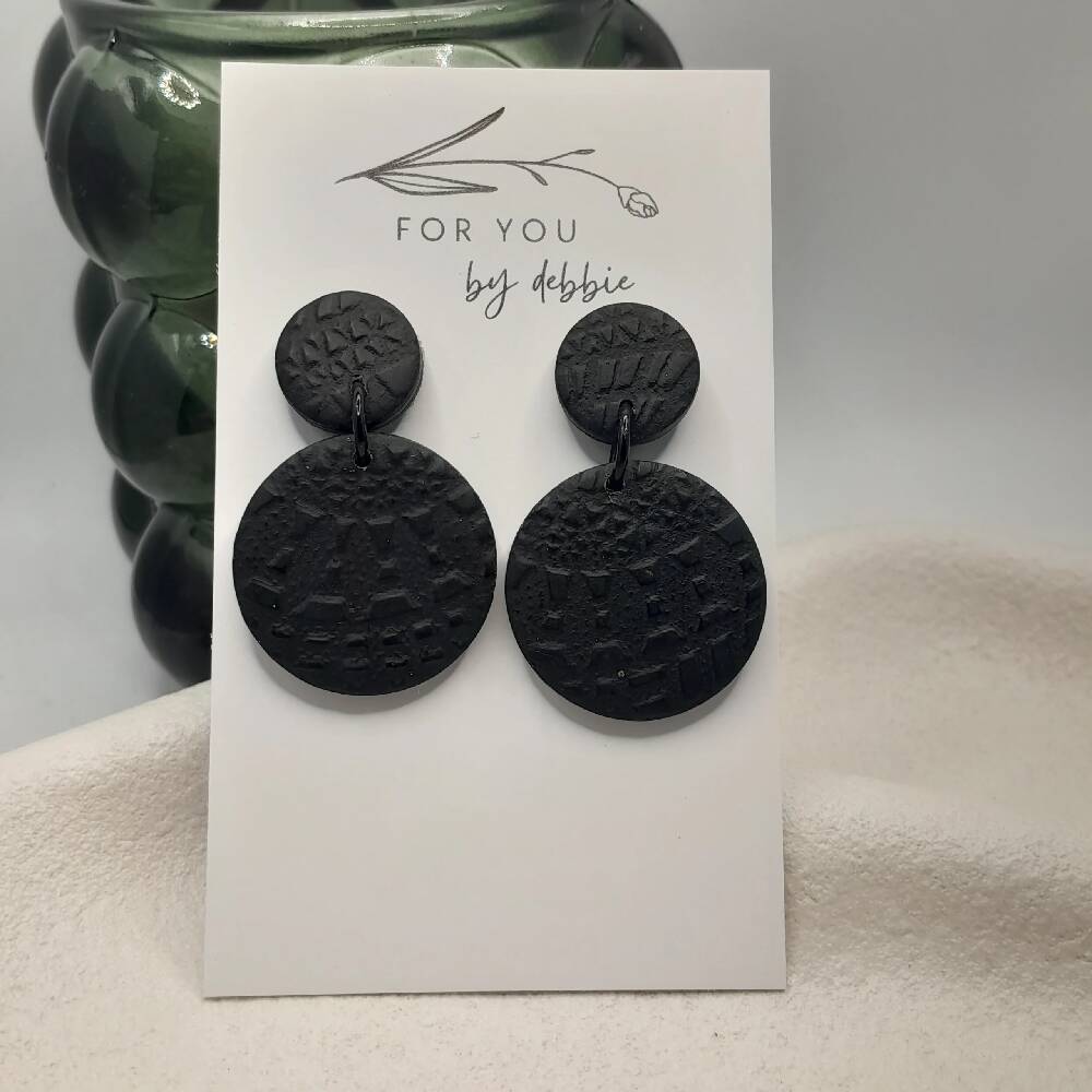 lace imprint black polymer clay earring - circle - hypoallergenic stud