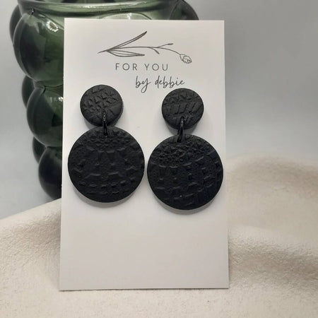 lace imprint black minimalist earring - circle - hypoallergenic stud