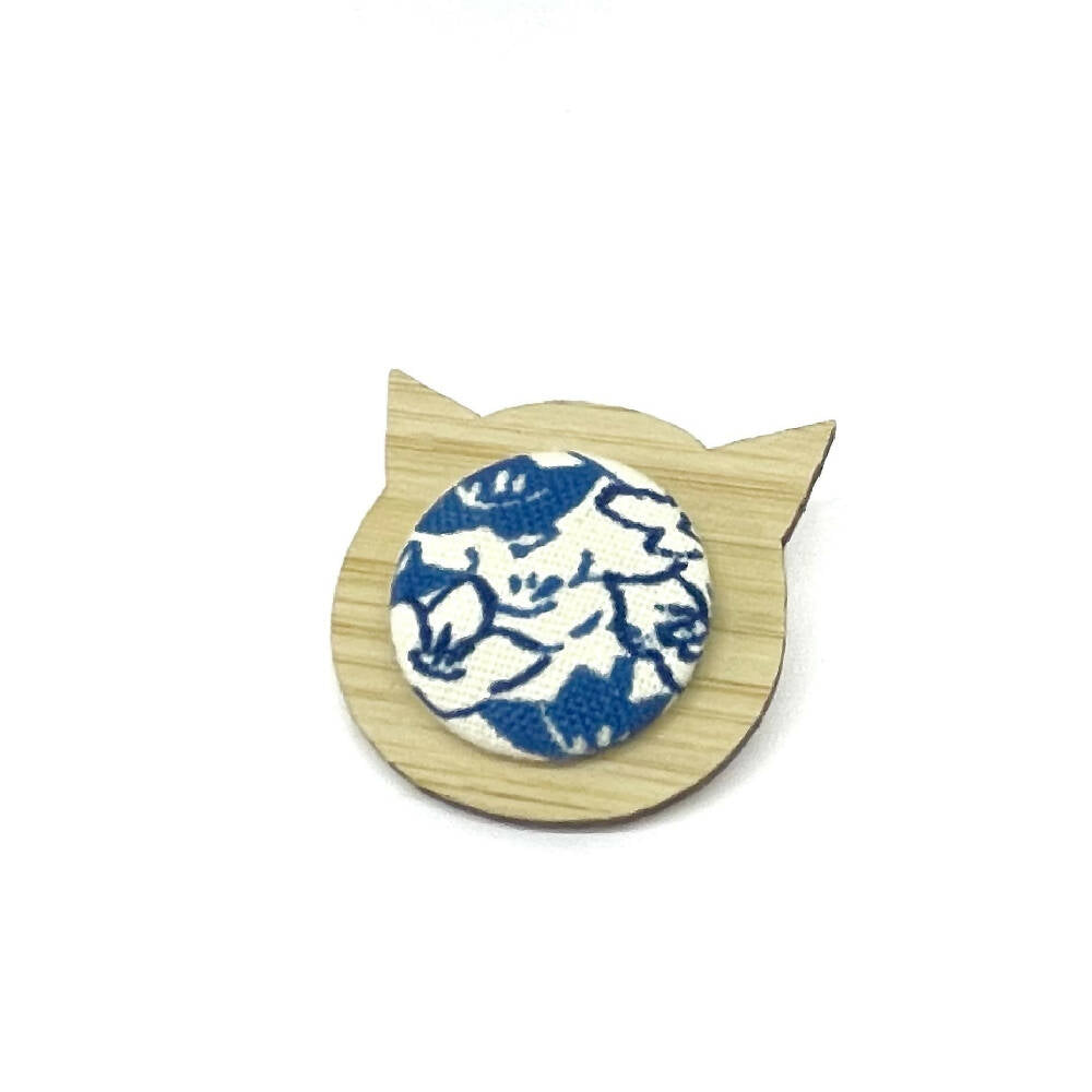 Kimono Cat Brooch