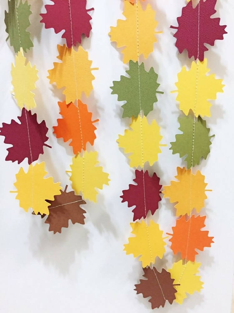 Autumn Maple Leaf Garland. Thanksgiving, Fall back drop. Party decor.