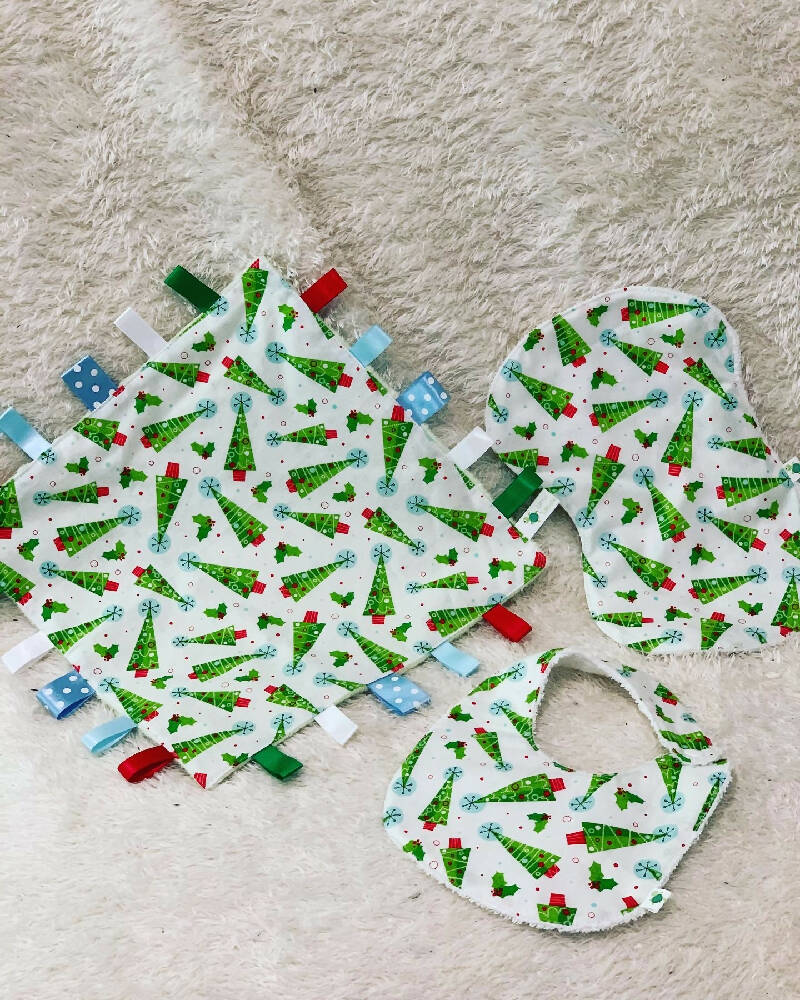 Xmas Tree Set - Security Blanket Taggie, Bib and Burp Cloth