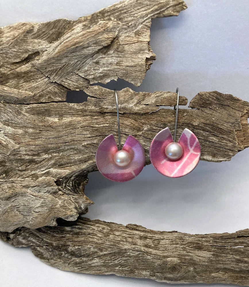 Anodised aluminium and pearl earrings