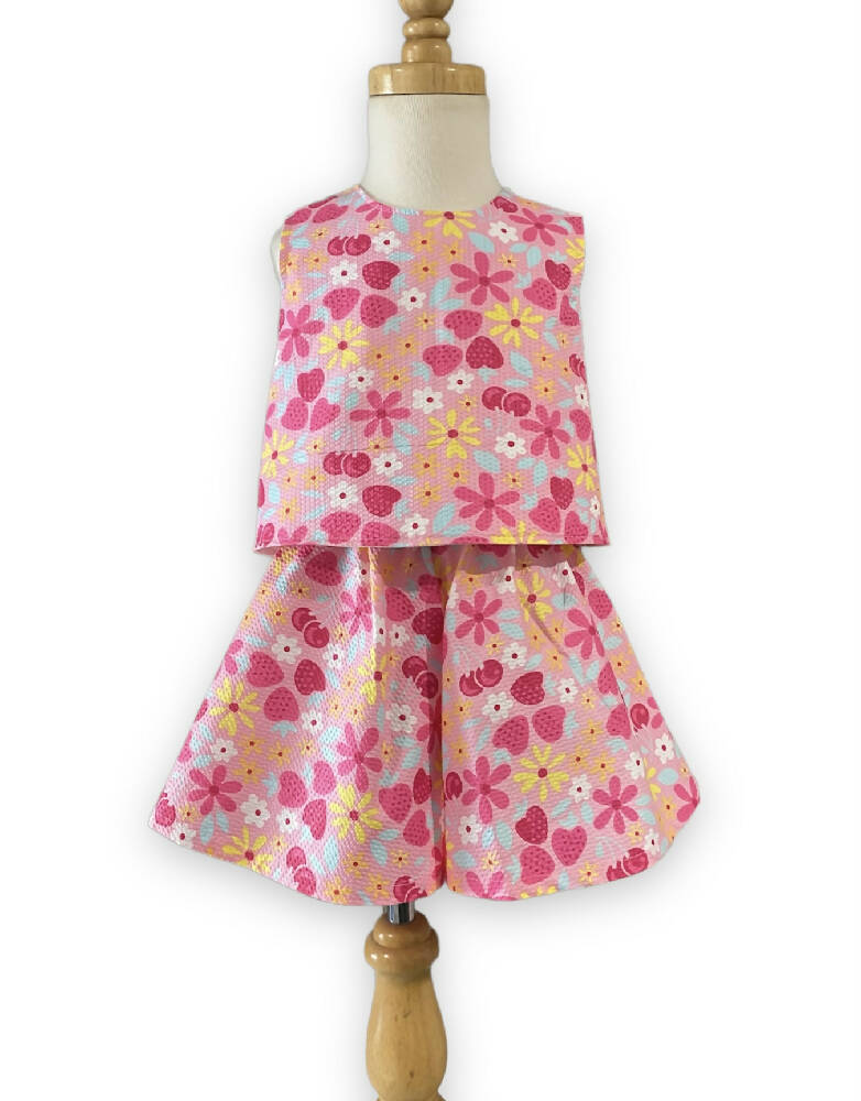 SIZE 4 Two Piece Summer Sets - Culottes and Apron Top