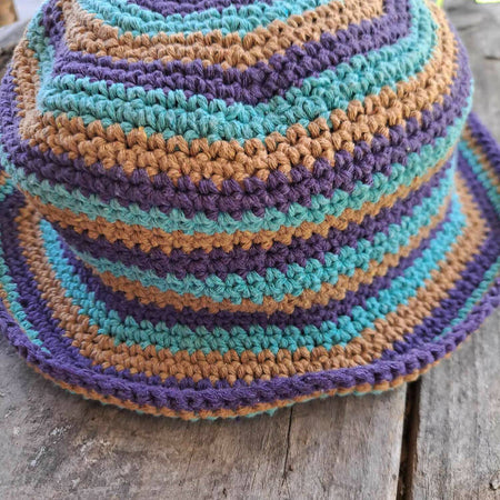 crocheted brimmed hat striped cotton