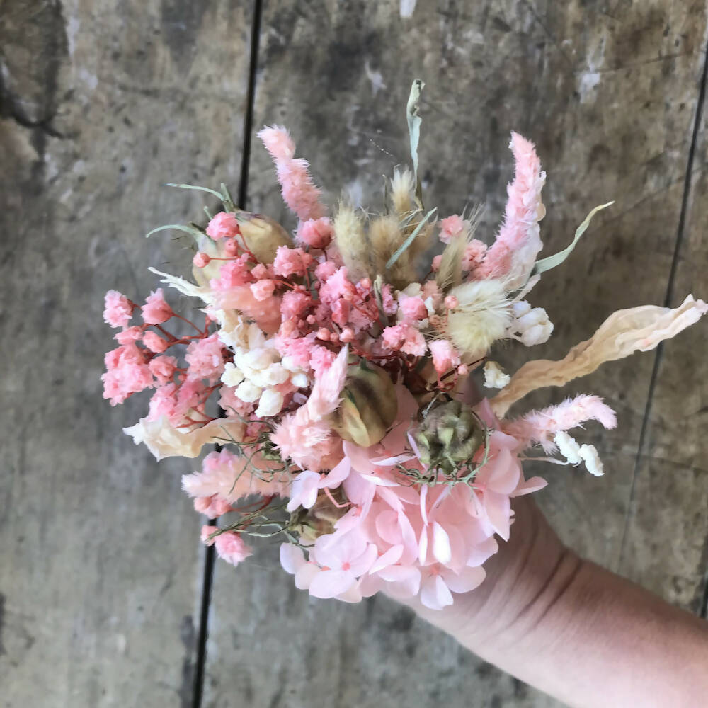 Pink, natural and white posy 18cm