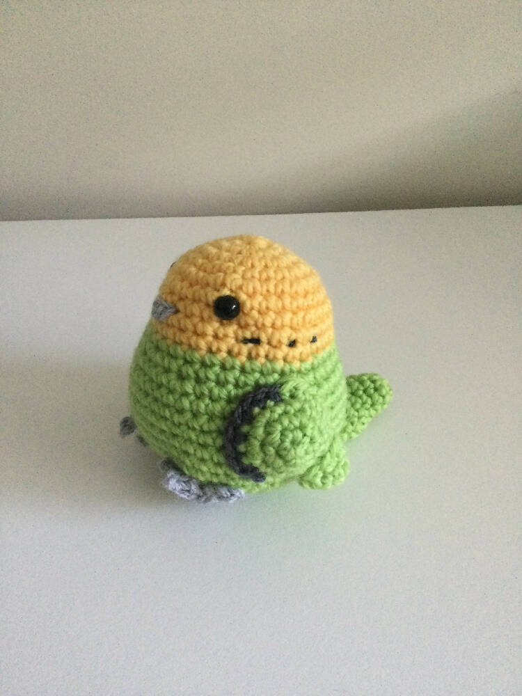Sml Green Budgerigar - crocheted toy